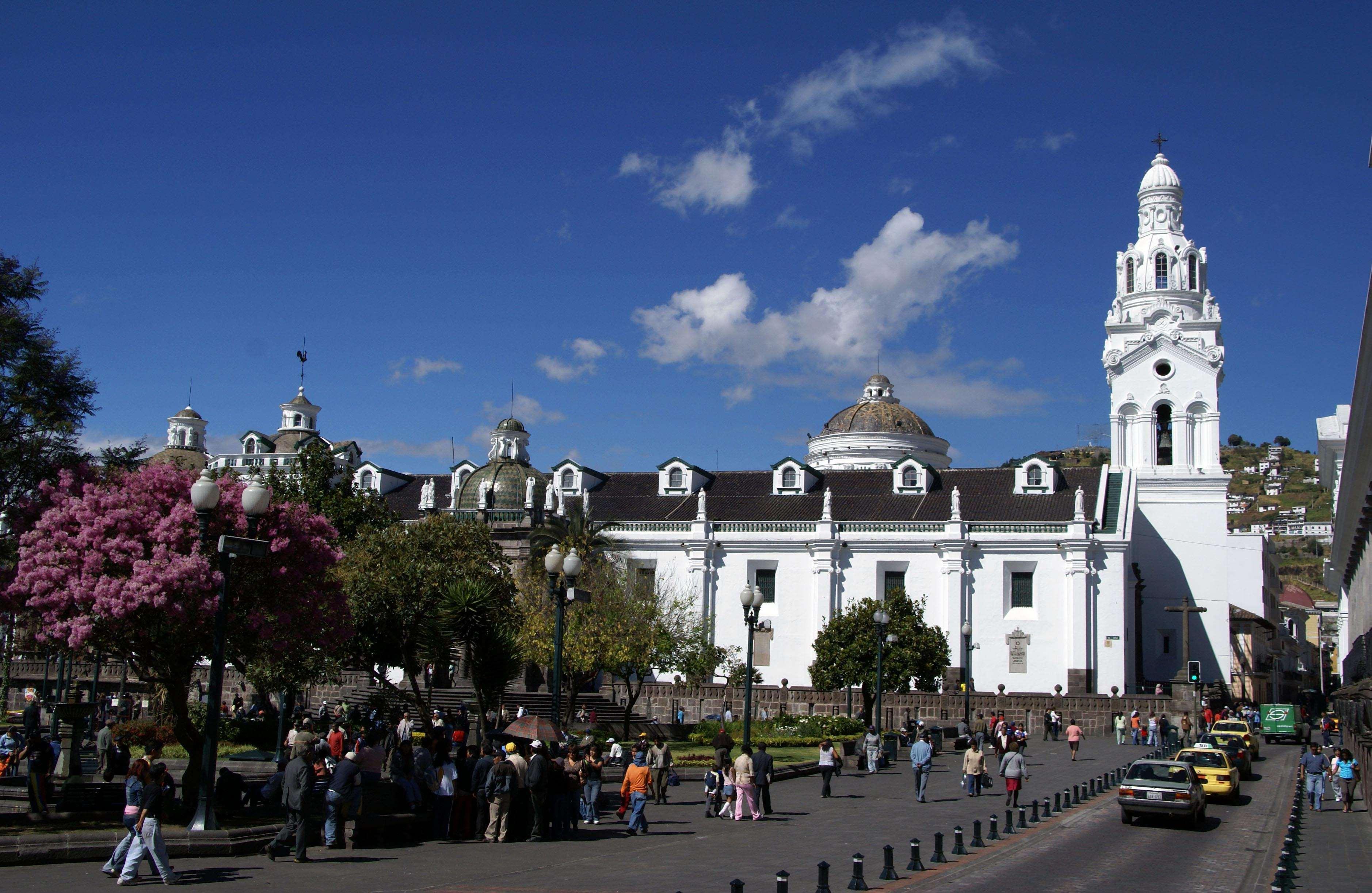 Hilton Colon Quito Hotel Exterior foto